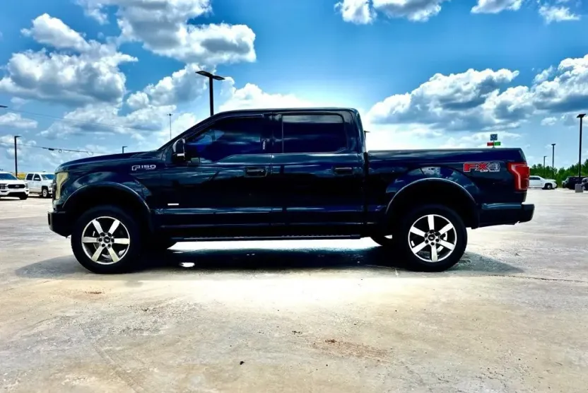 2015 Ford F-150 Lariat FX4 photo 1