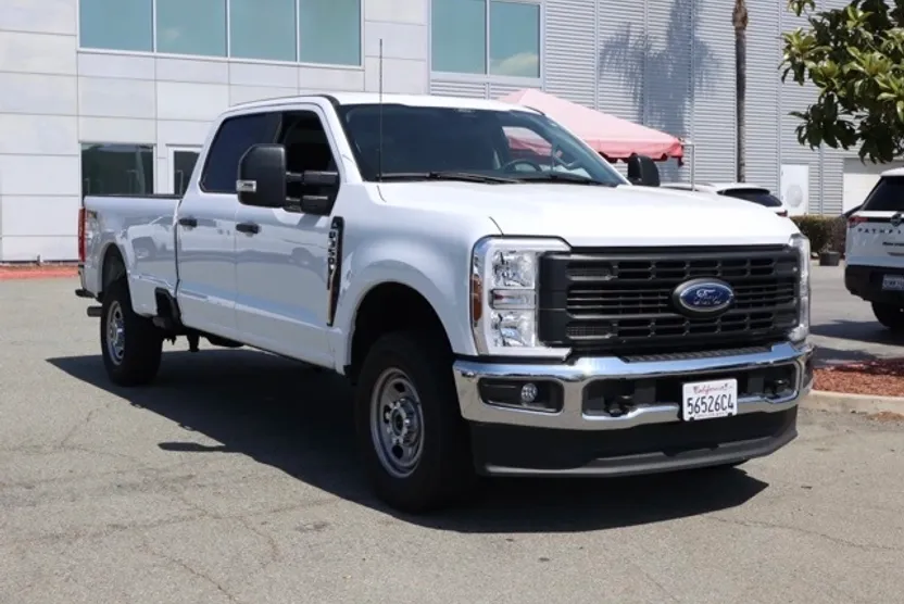 2024 Ford F-350 photo 1