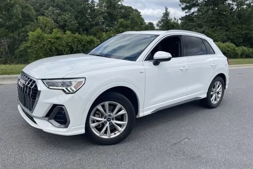 2023 Audi Q3 S line Premium photo 1