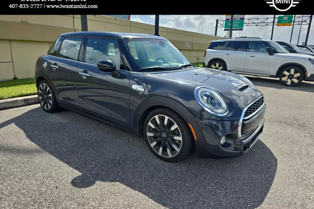 2017 Mini Cooper 4 Door Hardtop S photo 1