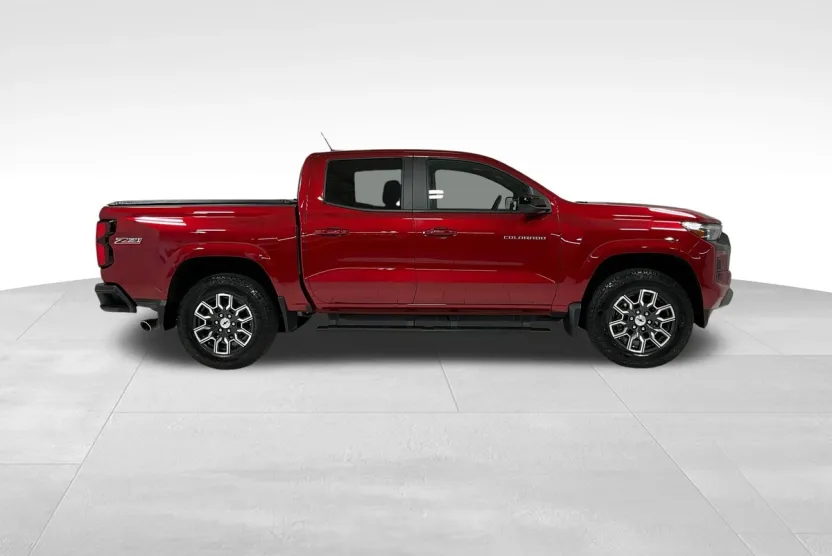 2023 Chevrolet Colorado Z71 photo 1