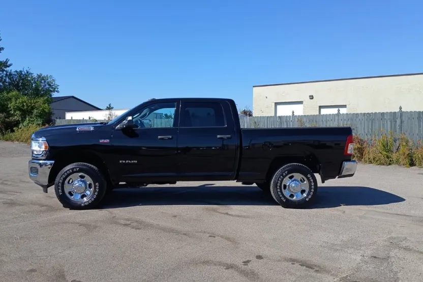 2022 Ram 2500 Tradesman photo 1