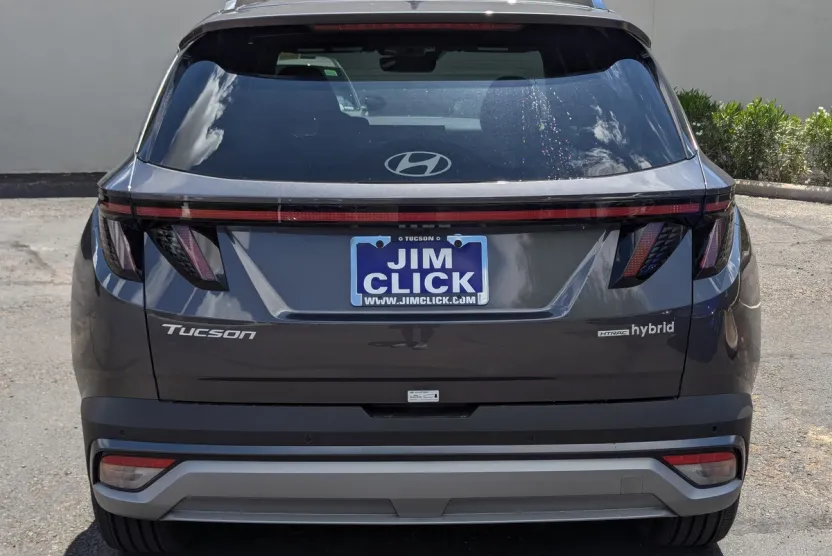 2025 Hyundai Tucson Hybrid Limited photo 1