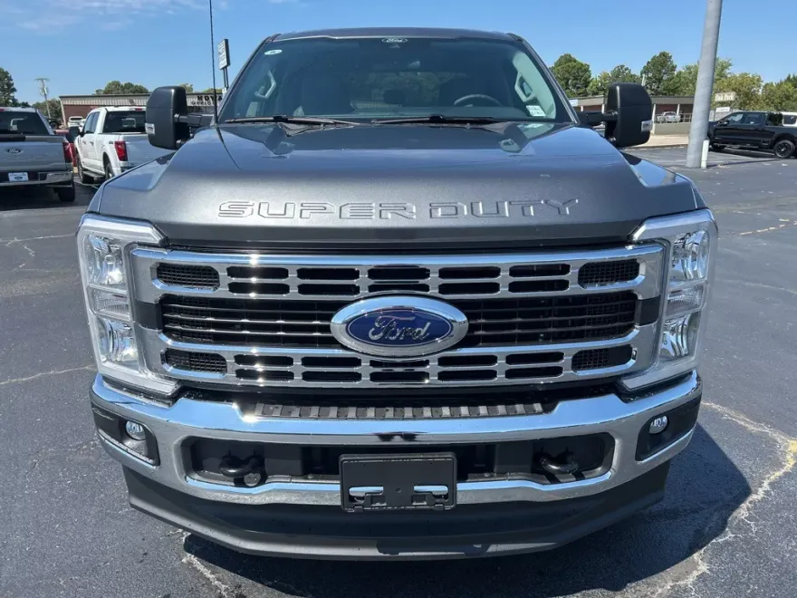 2026 Ford F-250 XLT photo 1