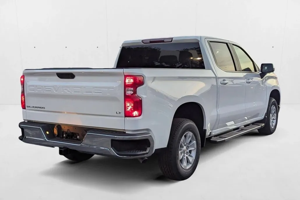 2025 Chevrolet Silverado 1500 LT photo 1