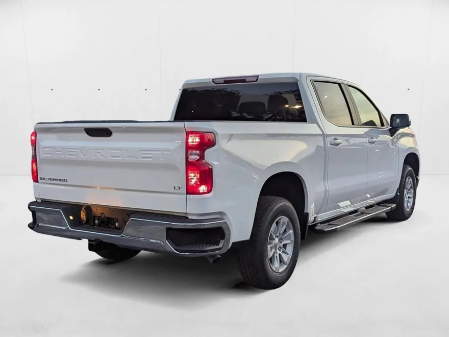 2025 Chevrolet Silverado 1500 LT photo 1