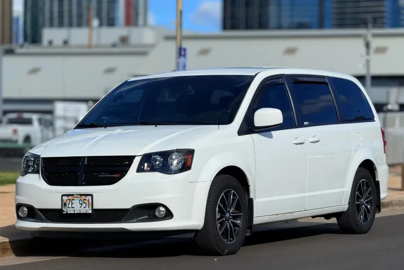2019 Dodge Grand Caravan SE Plus photo 1