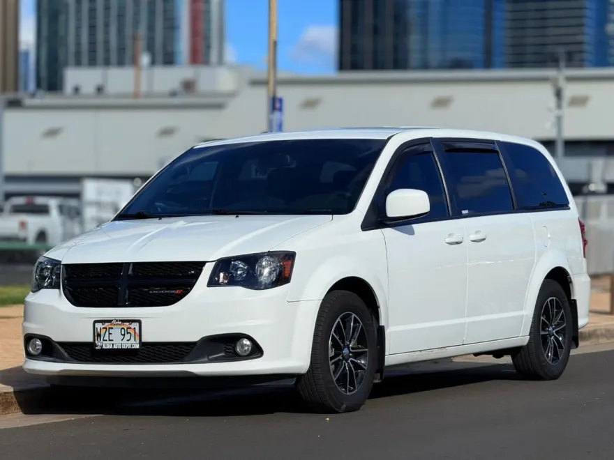2019 Dodge Grand Caravan SE Plus photo 1