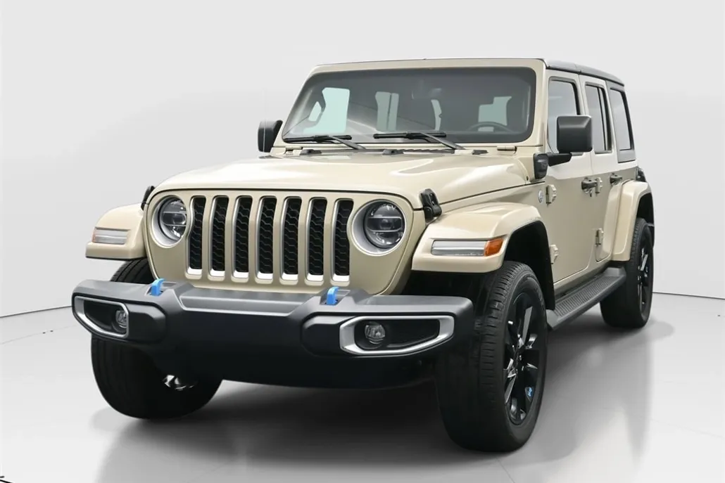 2022 Jeep Wrangler Unlimited Sahara 4xe photo 1