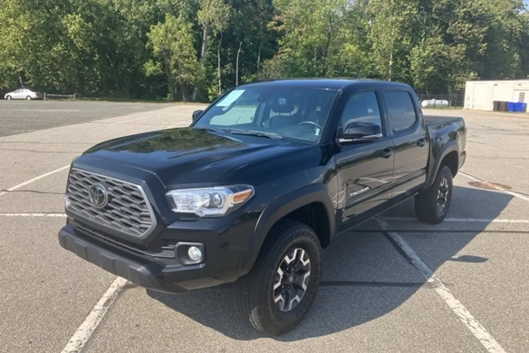 2023 Toyota Tacoma TRD Off-Road photo 1