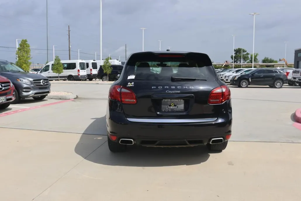 2012 Porsche Cayenne photo 1