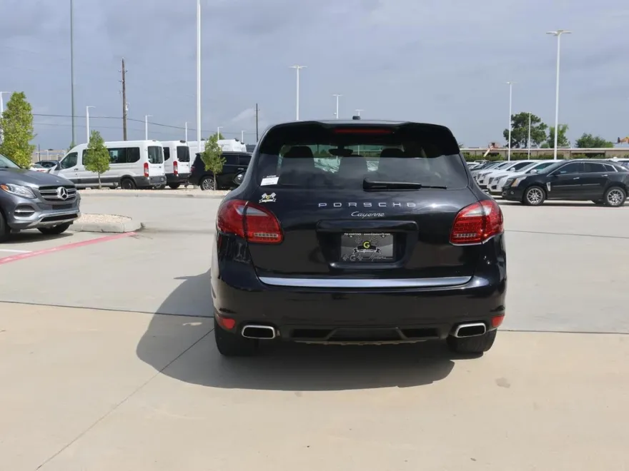 2012 Porsche Cayenne photo 1