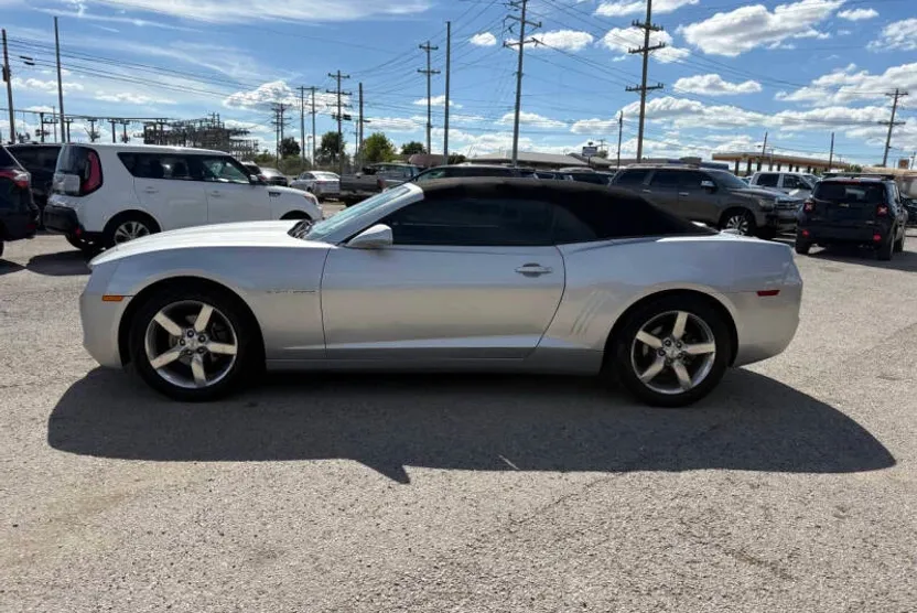 2011 Chevrolet Camaro 2LT photo 1