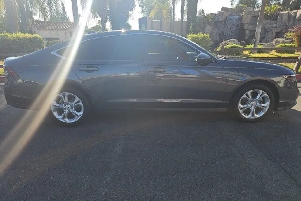 2024 Honda Accord LX photo 1