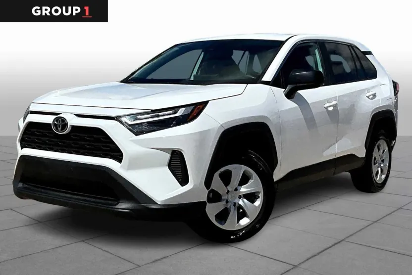2024 Toyota RAV4 LE photo 1