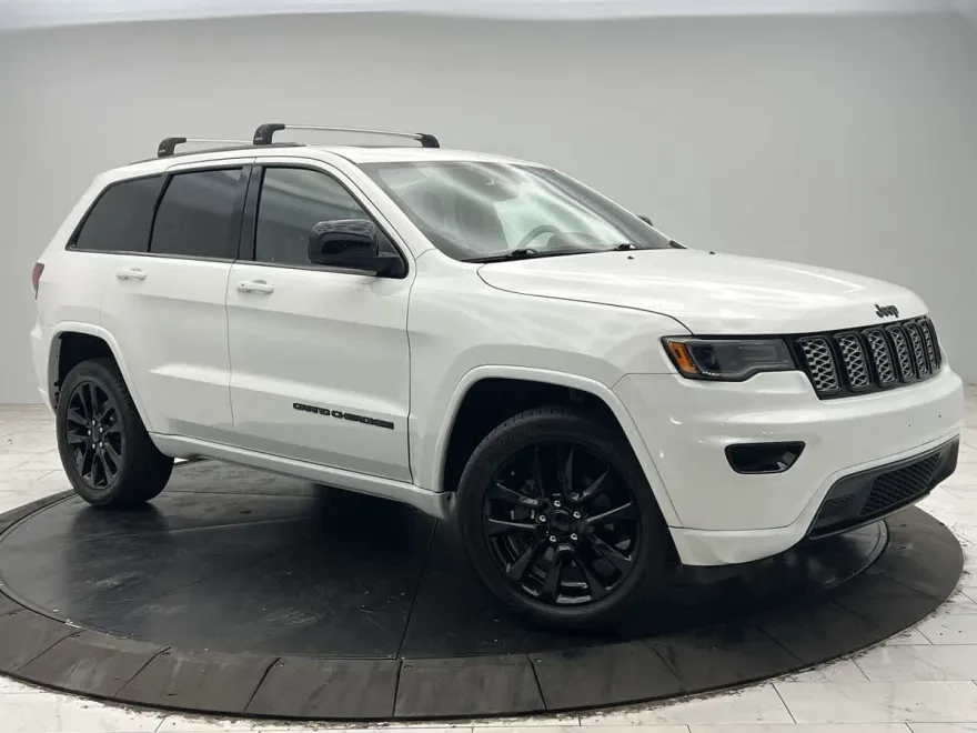 2020 Jeep Grand Cherokee Altitude photo 1