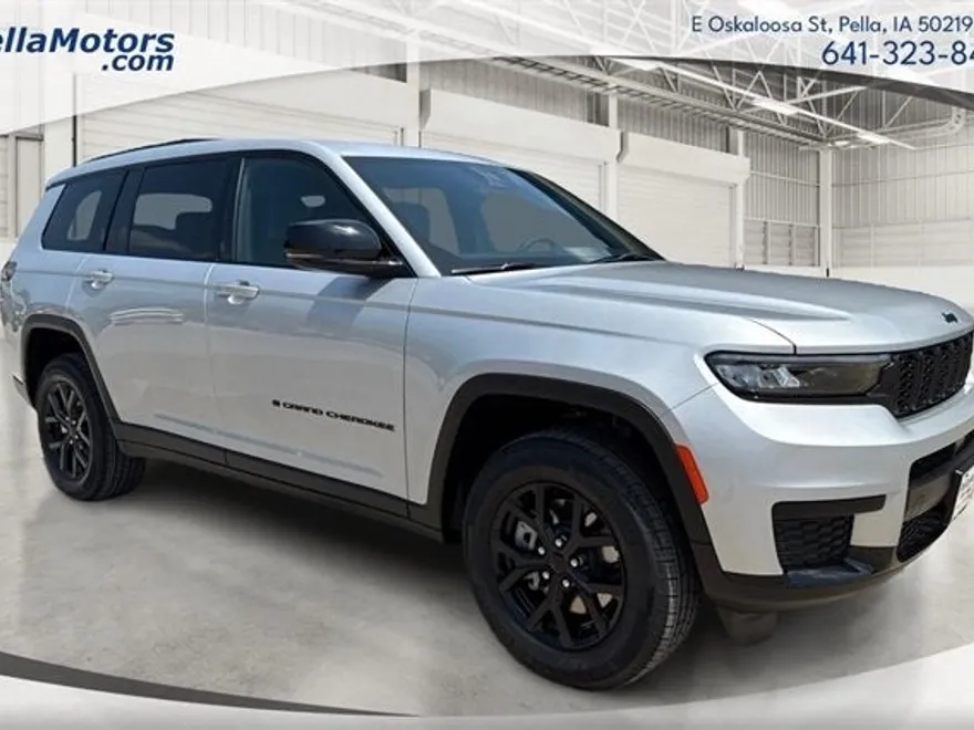 2025 Jeep Grand Cherokee Altitude photo 1