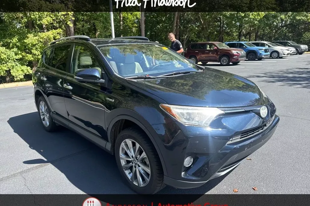 2017 Toyota RAV4 Hybrid Limited photo 1