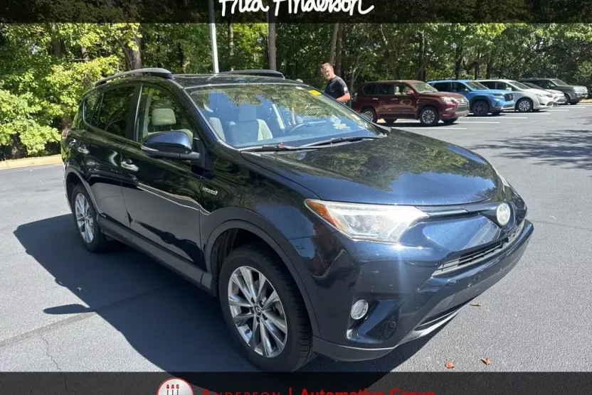 2017 Toyota RAV4 Hybrid Limited photo 1