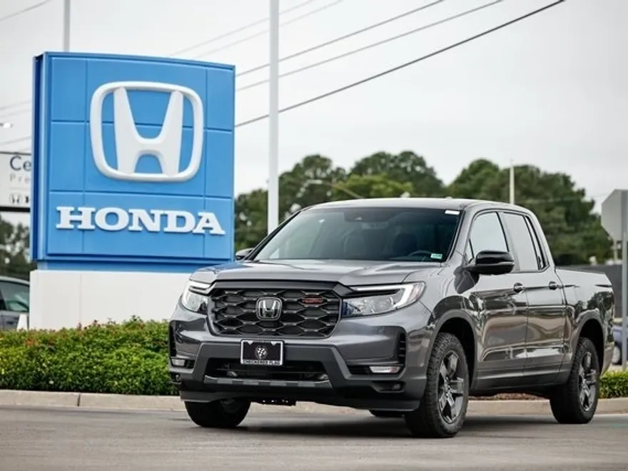 2026 Honda Ridgeline TrailSport photo 1