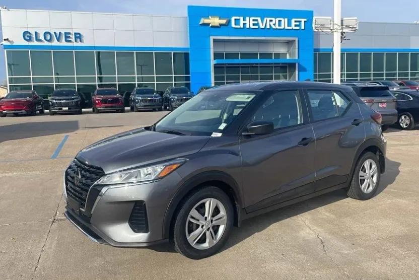 2021 Nissan Kicks S photo 1