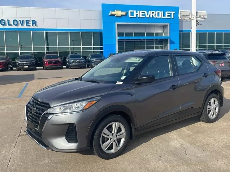 2021 Nissan Kicks S photo 1