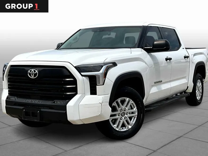 2022 Toyota Tundra SR5 photo 1