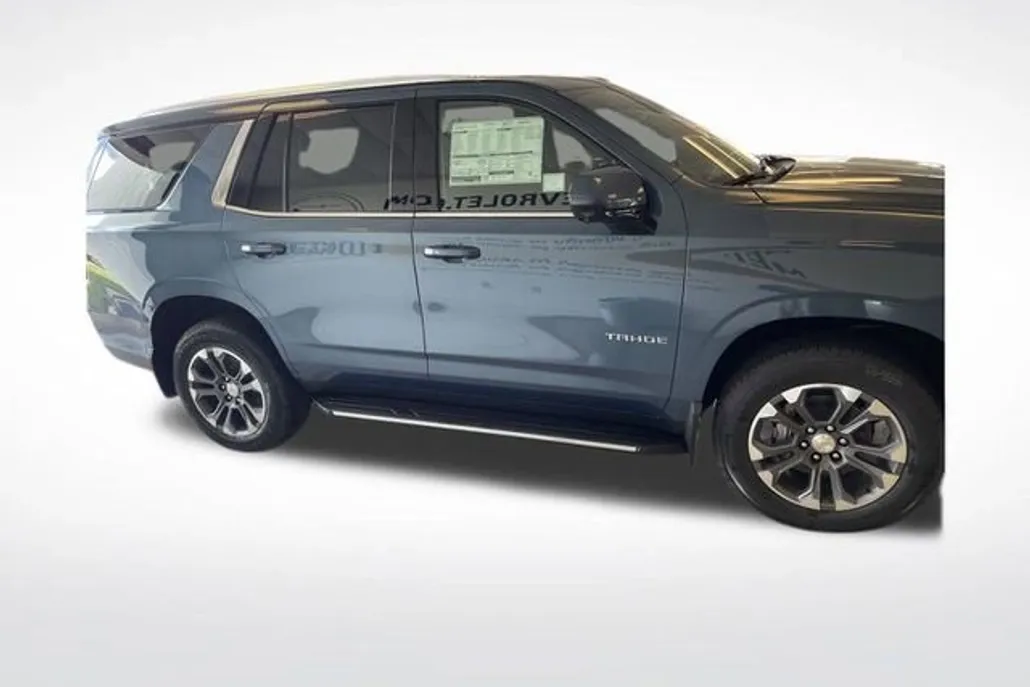 2025 Chevrolet Tahoe LT photo 1