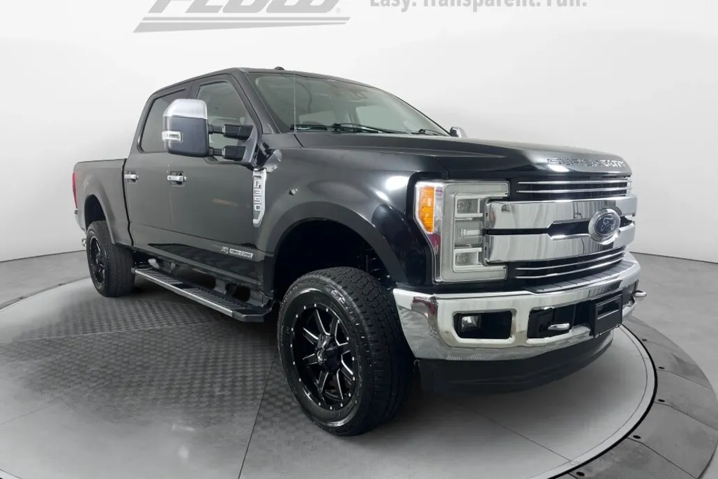 2018 Ford F-350 Lariat photo 1