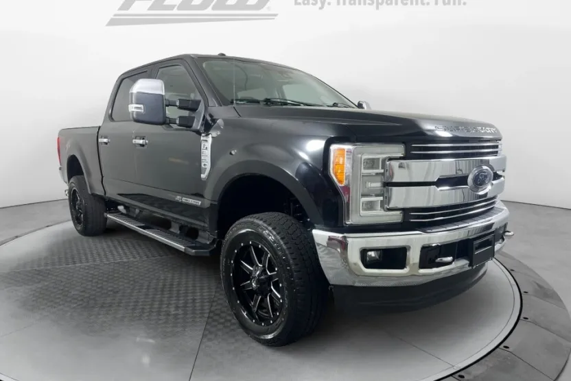 2018 Ford F-350 Lariat photo 1