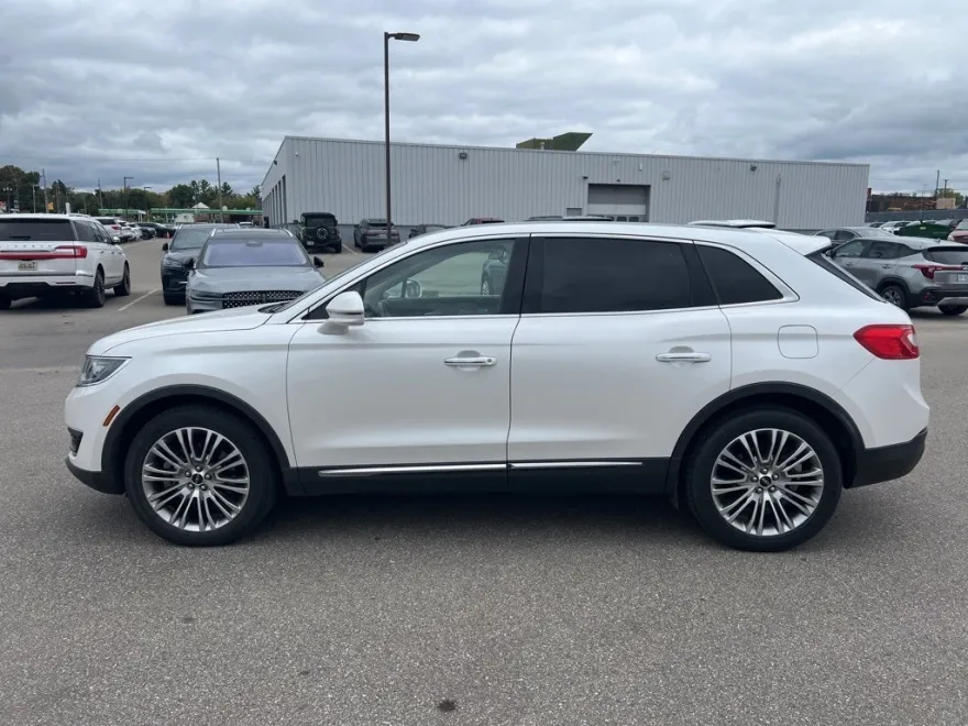 2017 Lincoln MKX Reserve photo 1