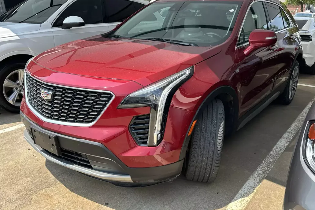 2019 Cadillac XT4 Premium Luxury Sport photo 1