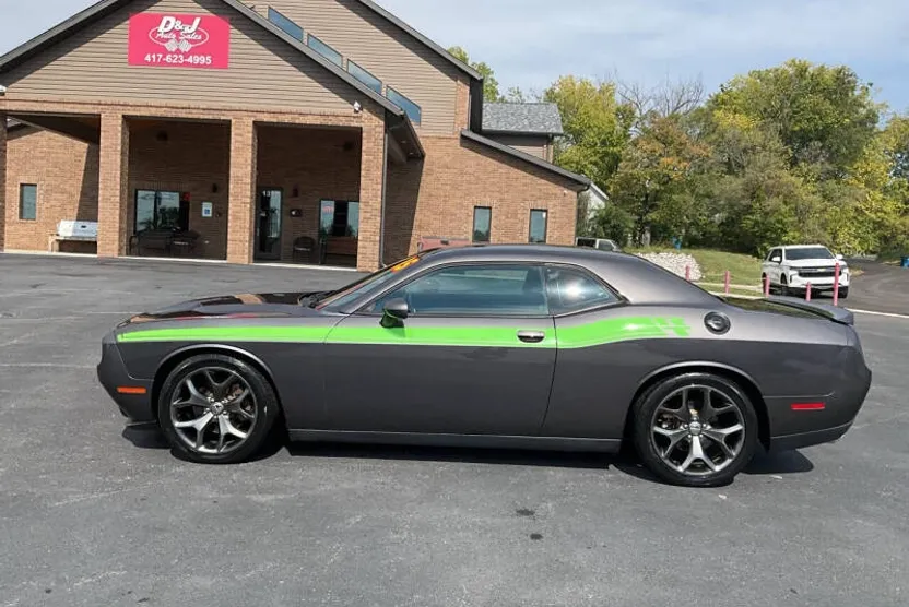 2015 Dodge Challenger R/T photo 1