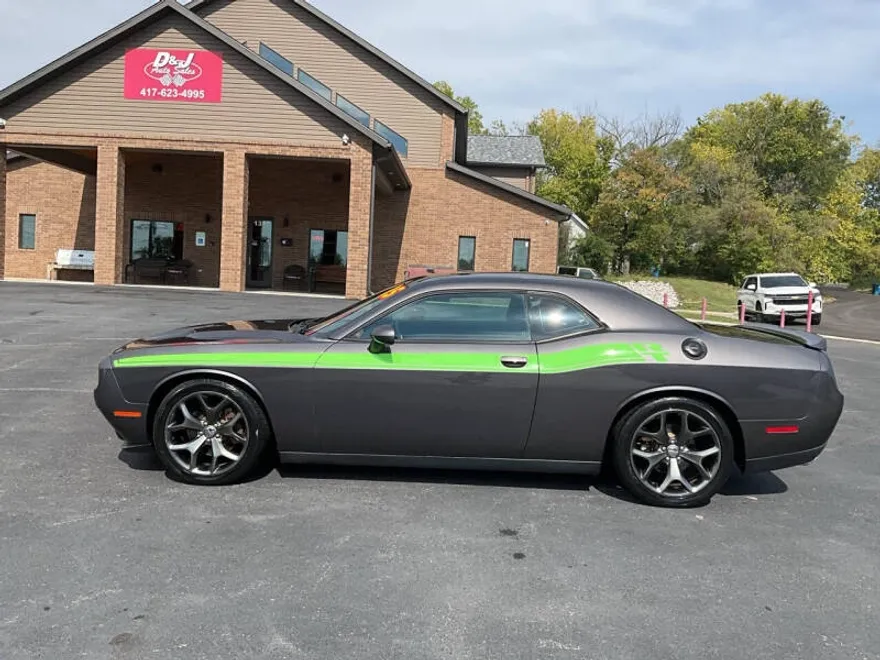 2015 Dodge Challenger R/T photo 1