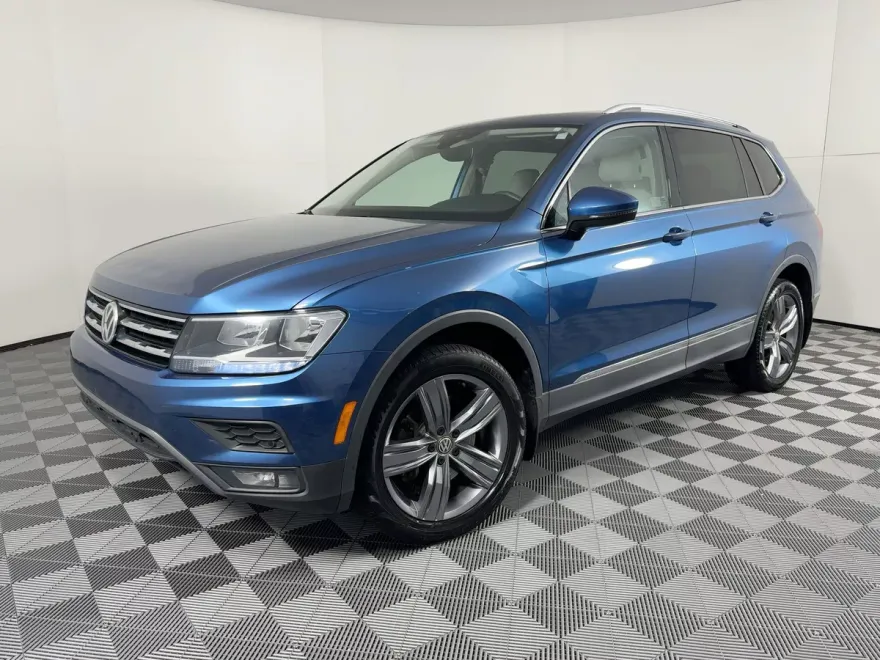 2020 Volkswagen Tiguan SEL photo 1