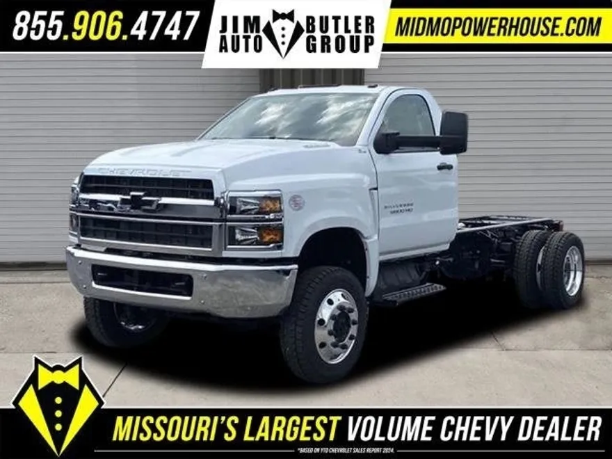 2024 Chevrolet Silverado 5500HD Work Truck photo 1