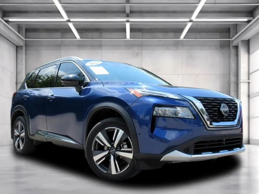 2023 Nissan Rogue Platinum photo 1