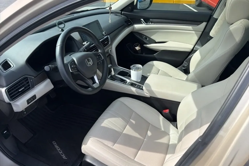 2019 Honda Accord EX-L photo 1