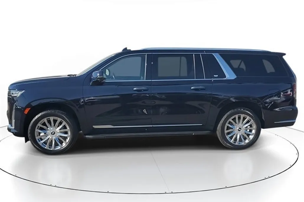 2022 Cadillac Escalade ESV Premium Luxury photo 1