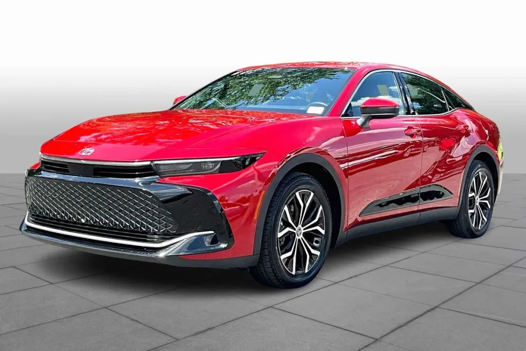 2024 Toyota Crown XLE photo 1