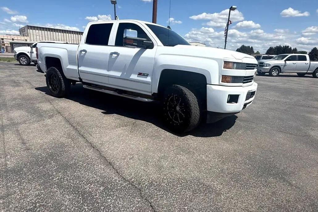 2016 Chevrolet Silverado 2500HD LTZ photo 1