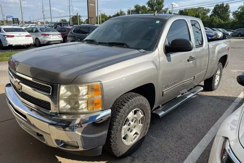 2013 Chevrolet Silverado 1500 LT photo 1