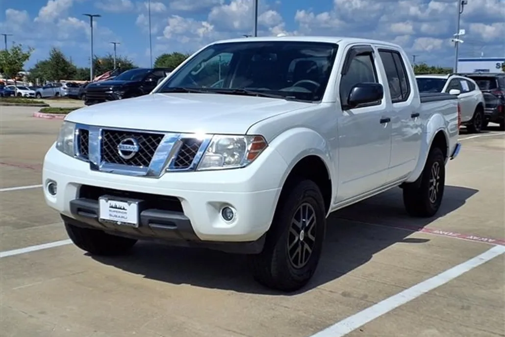 2017 Nissan Frontier SV photo 1