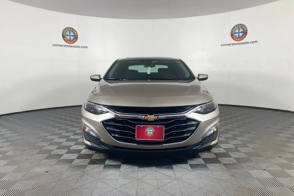 2024 Chevrolet Malibu 1LT photo 1