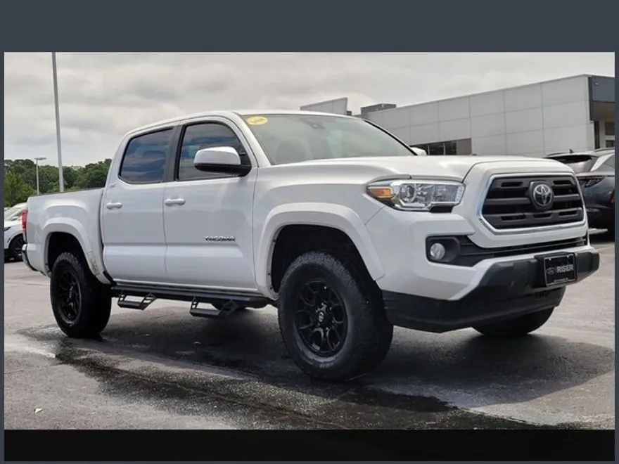 2019 Toyota Tacoma SR5 photo 1