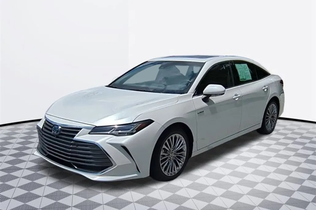 2019 Lexus ES 300h photo 1