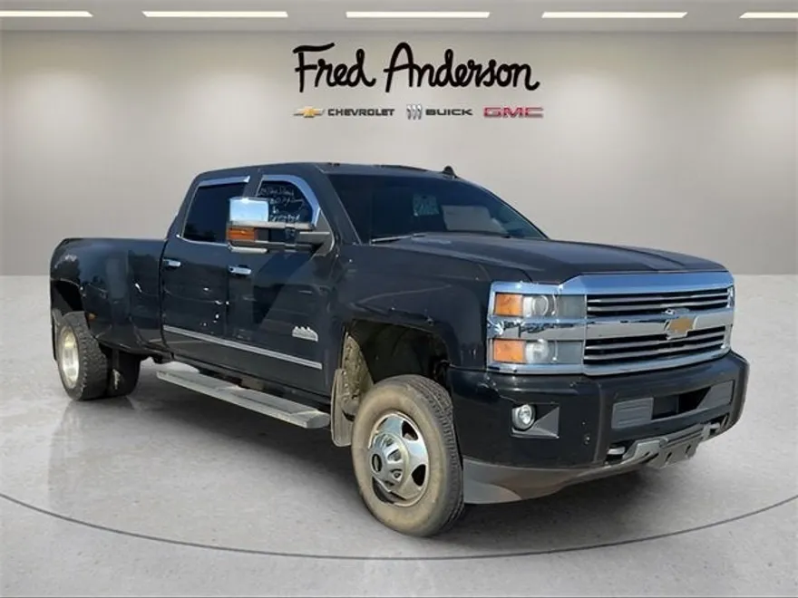 2015 Chevrolet Silverado 3500HD High Country photo 1