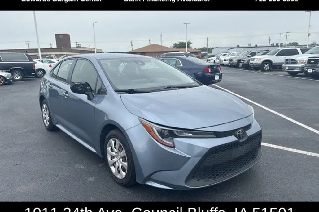 2020 Toyota Corolla LE photo 1