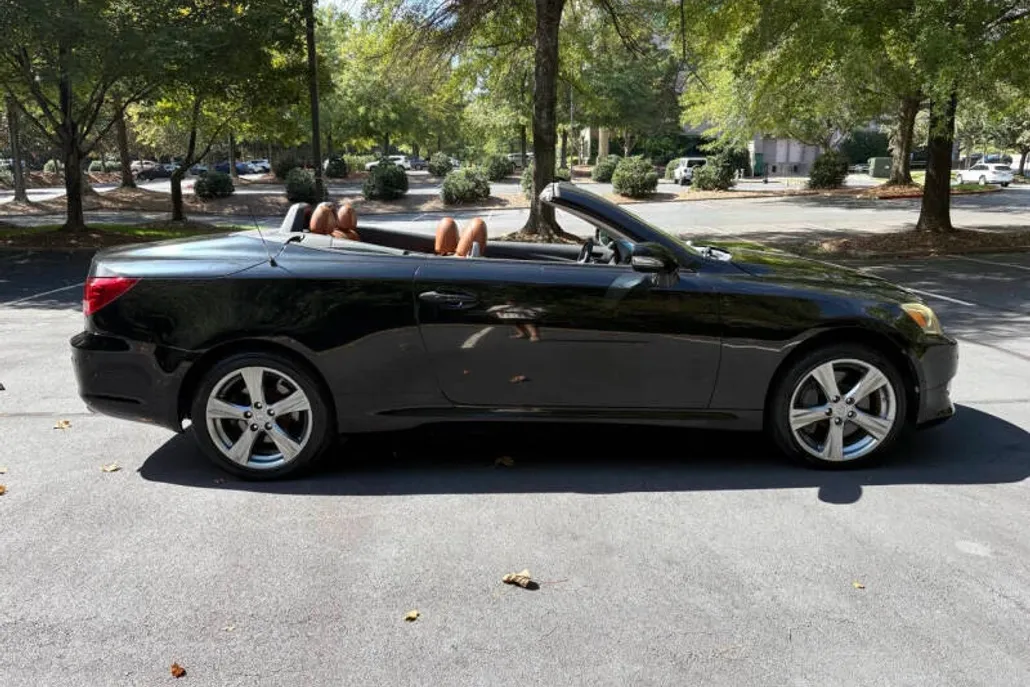 2012 Lexus IS 350C photo 1