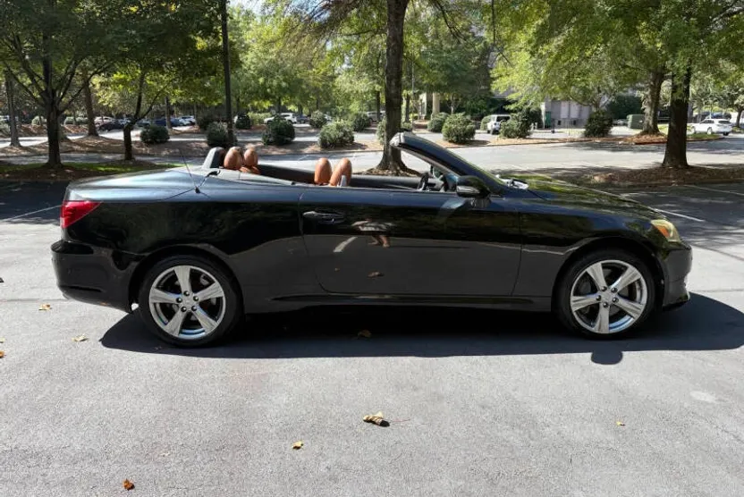 2012 Lexus IS 350C photo 1